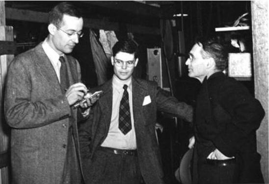 R. Wilson (en el centro) en Harvard a mediados de los ochenta